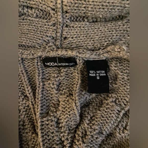 Moda International Gray Cable Knit Cardigan Sweater - Picture 2 of 4